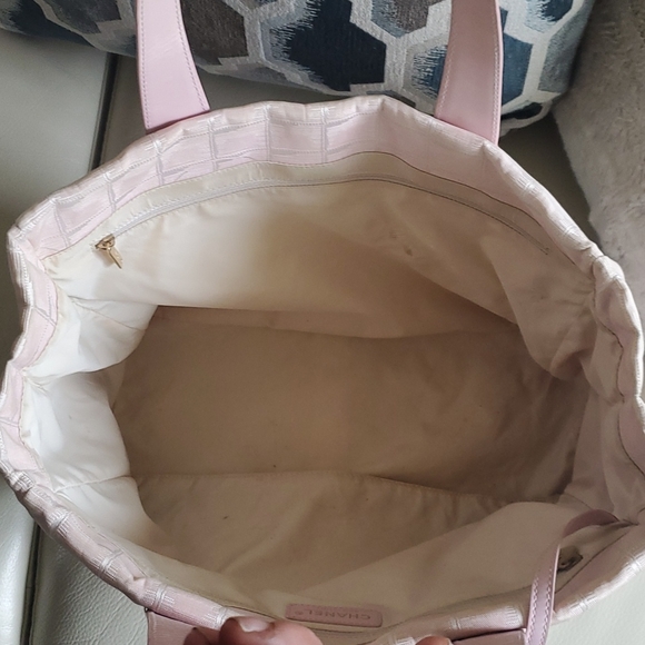 💥💥SOLD💥💥Chanel travel line bag - Picture 11 of 17